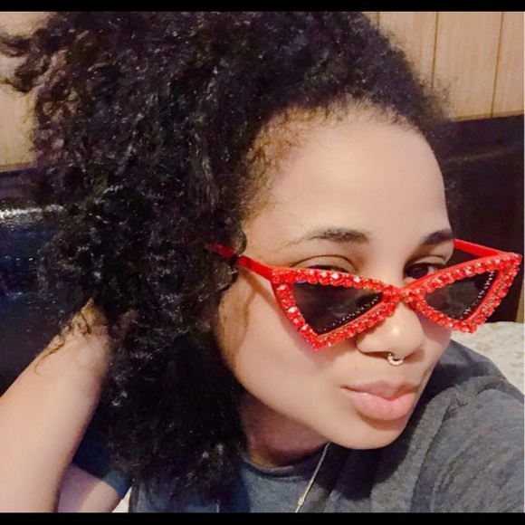 Red Retro Rhinestone Frames - Picture 3 of 3